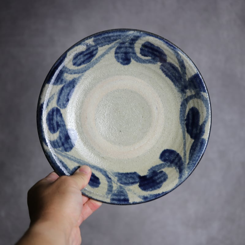 7寸皿2 呉須釉 唐草 やちむん 陶器 榮一工房:7013019 | MADE IN OKIN