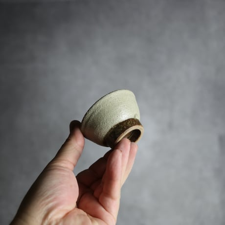 猪口2 ぐい呑 白釉 やちむん 陶器 榮一工房:7013100