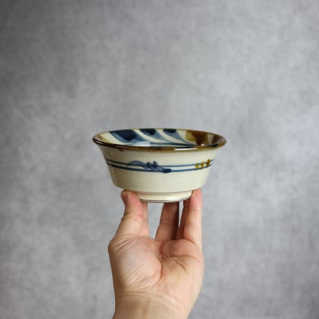 4寸鉢 デイゴ唐草 やちむん 陶器 陶眞窯:7001315