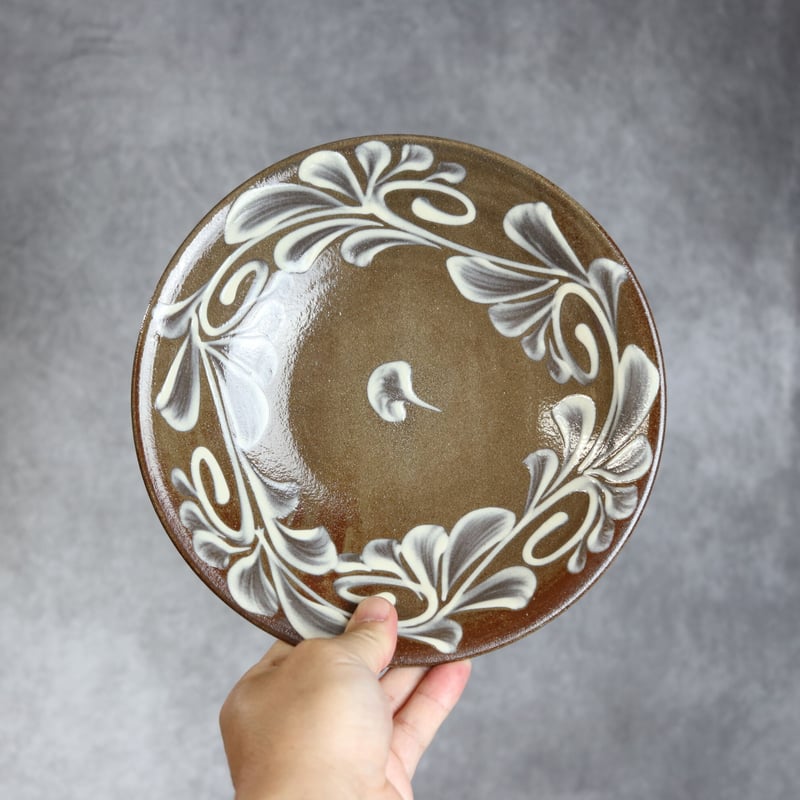 あん　新品　やちむん Amazon.co.jp: やちむん2点 新垣 勲やちむん魚紋4寸皿 魚紋