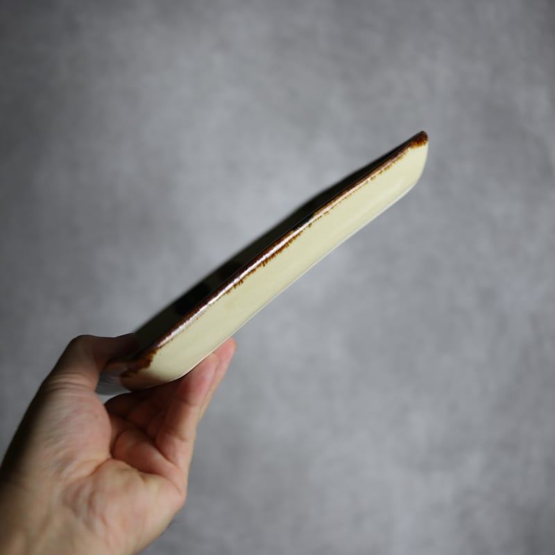 角皿1 菊花紋 やちむん 陶器 エドメ陶房:7201007 | MADE IN OKINAWA