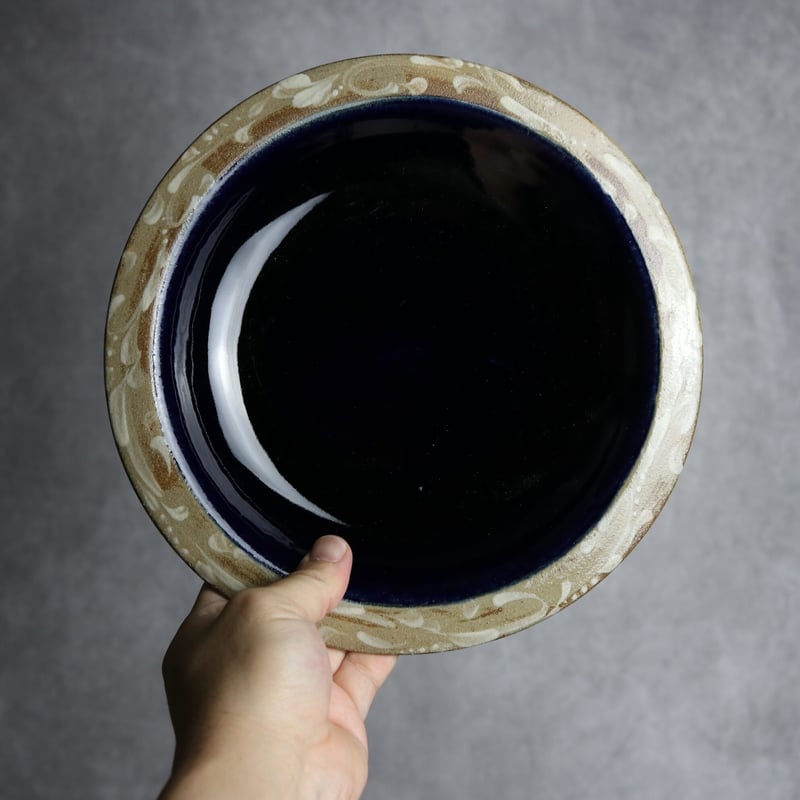 7寸リム皿2 コバルト 唐草紋 やちむん 陶器 エドメ陶房:7201004