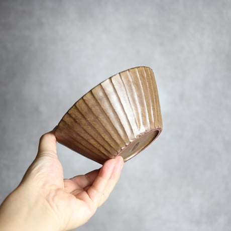 5寸ボウルS2 ダークブラウン 斜めプリーツ やちむん 陶器 cerca:7025012