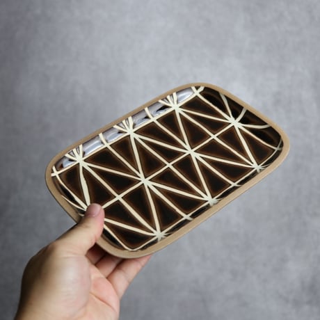長角皿 中 シャングリラ アメ 茶色 やちむん 陶器 一翠窯:7021002