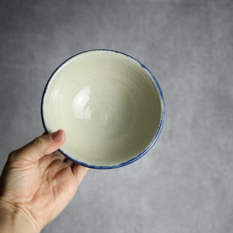 4.5寸マカイ1 呉須 菊花唐草 やちむん 陶器 漂窯:7010025