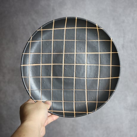 モノクロ皿 大 チェック柄 やちむん 陶器 陶factory509:7017025