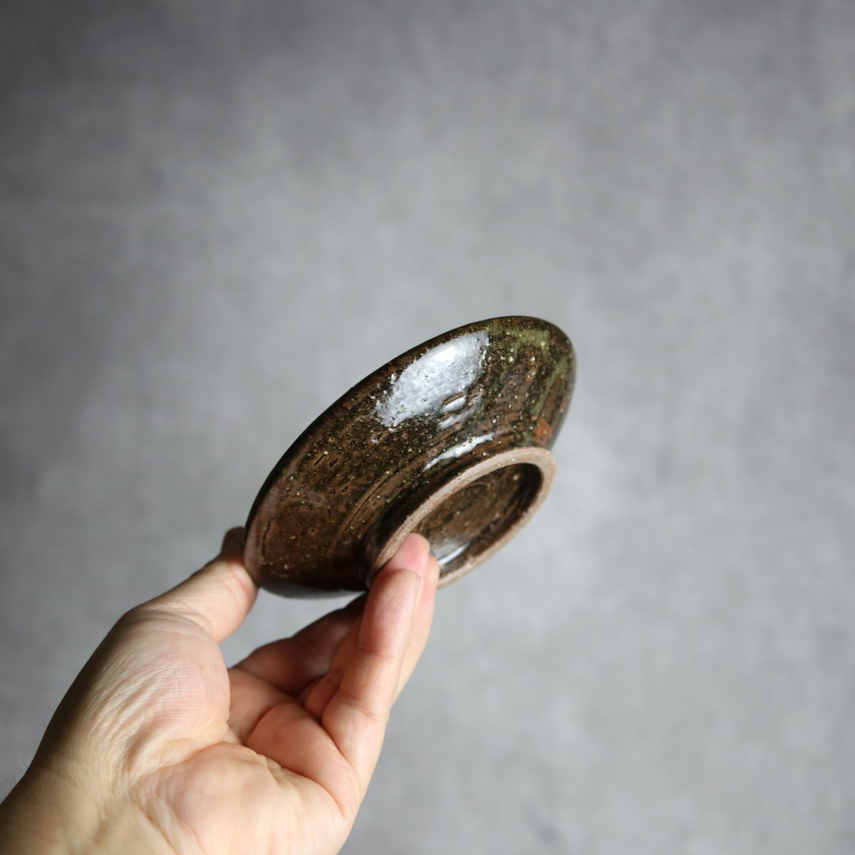 4寸皿 ドット 紺 茶 やちむん 陶器 陶芸こまがた:7006086 | MADE IN OK