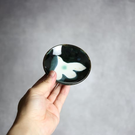 3寸皿S1 黒呉須釉 鳥 やちむん 陶器 拓美窯:7203002