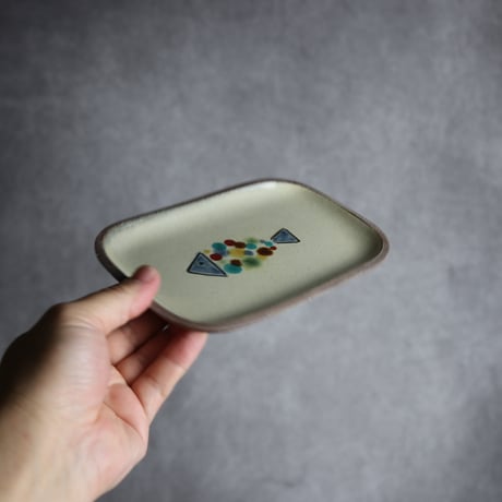 長角皿 小 赤絵 魚 やちむん 陶器 一翠窯:7021017
