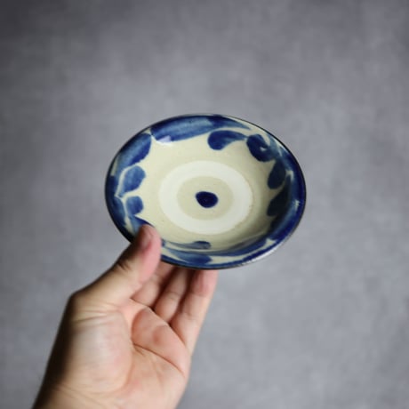 4寸皿1S 呉須 唐草 やちむん 陶器 いずみ窯 島袋工房:7028007