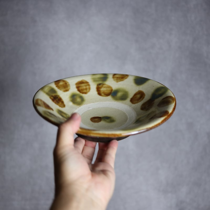 ①やちむん　沖縄　北窯　点打ち　レア　人気7寸　平皿　松田共司　宮城　登り窯　皿 やちむん 沖縄 松田共司 点打ち 豆皿 茶 読谷村北窯 一点物 の通販