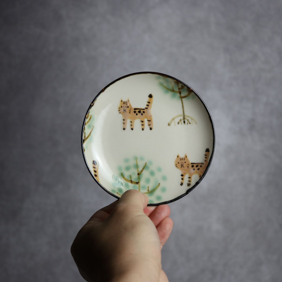 やちむん　ドット皿　4枚(ヤッチとムーン、茶太郎、アトリエ クッチャネ) やちむん ドット皿 4枚(ヤッチとムーン、茶太郎、アトリエ