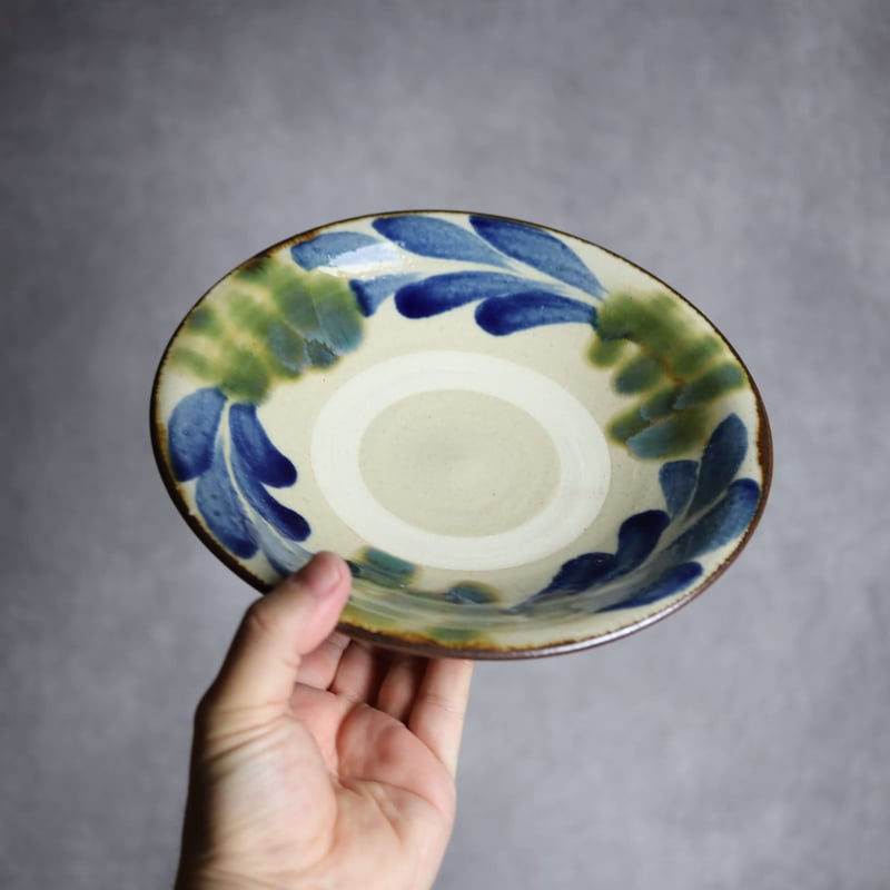 7寸皿1S 呉須 緑釉 葡萄 やちむん 陶器 いずみ窯:7028019 | MADE IN O