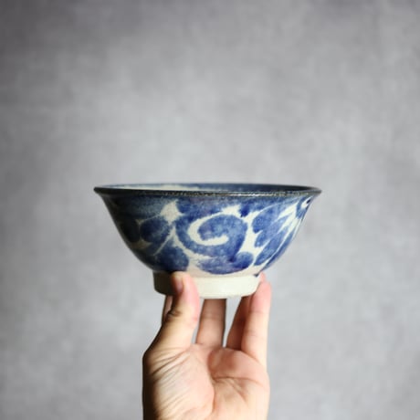 5寸マカイ2 呉須釉 菊花唐草 やちむん 陶器 榮一工房:7013039