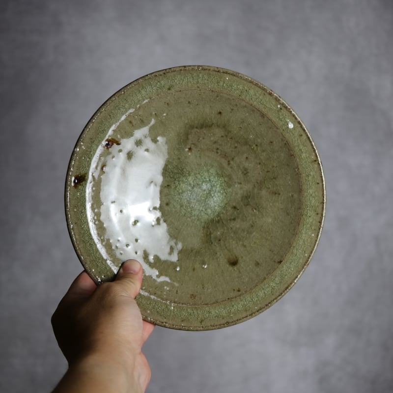 7寸リム皿1 灰釉 やちむん 陶器 仁陶器工房:7023018 | MADE IN OKINAWA