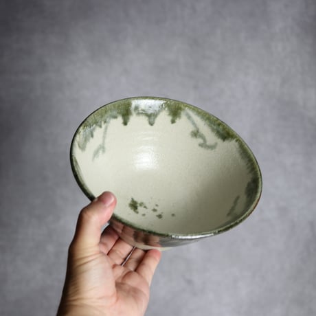 6寸マカイ1 黒呉須釉 菊唐草紋 やちむん 陶器 榮一工房:7013043
