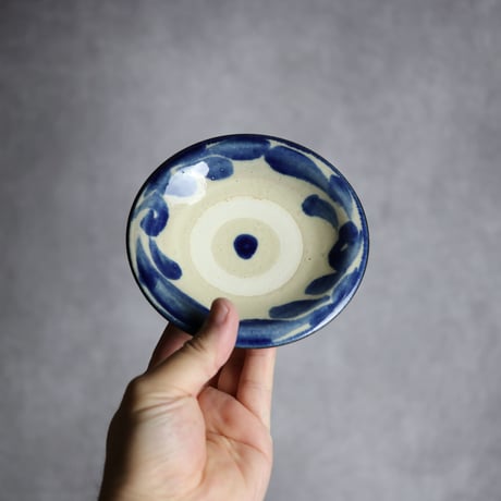 4寸皿1S 呉須 唐草 やちむん 陶器 いずみ窯 島袋工房:7028007