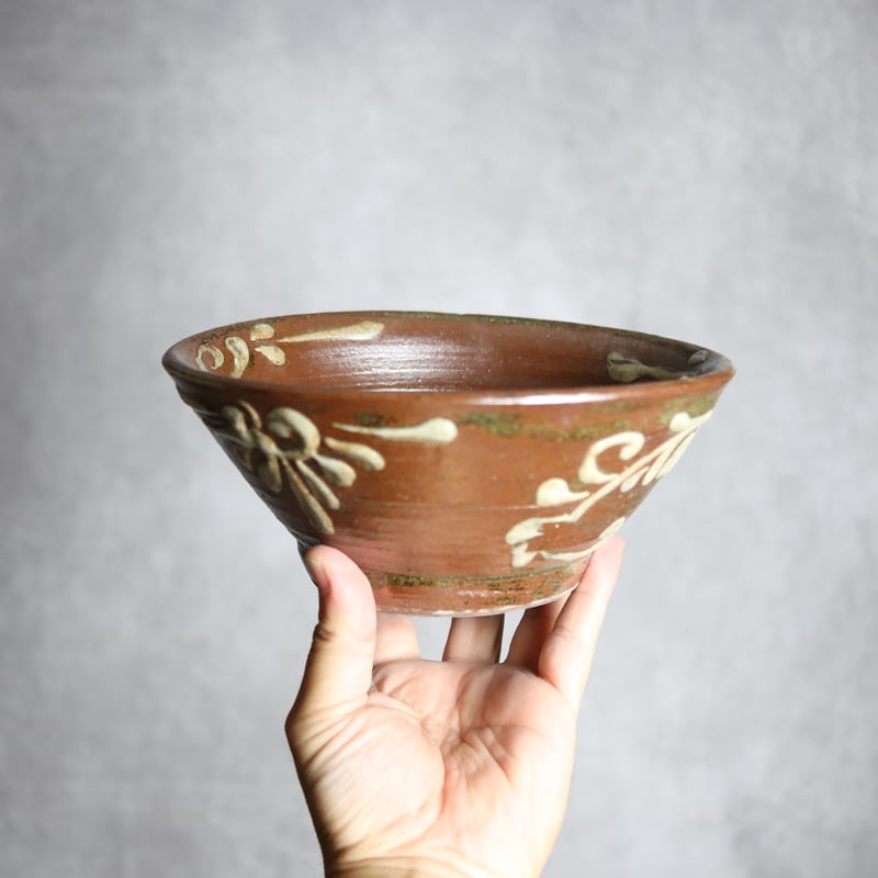 6寸マカイ1 イッチン 菊花唐草 やちむん 陶器 北窯 宮城正享工房