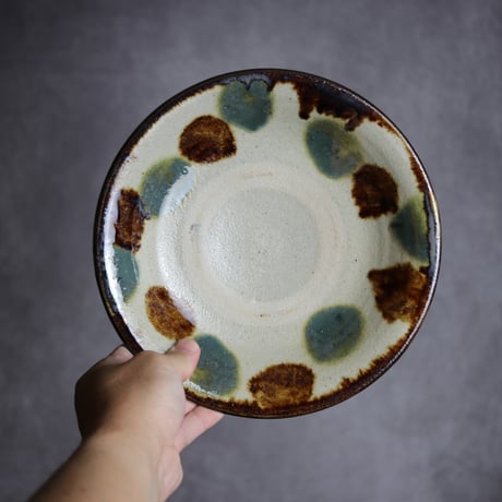 色鮮やかな陶器の皿 直径40cm 色鮮やかな陶器の皿 直径40cm