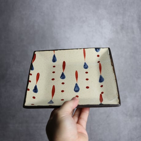 正方皿 大 赤絵 しずく やちむん 陶器 一翠窯:7021019