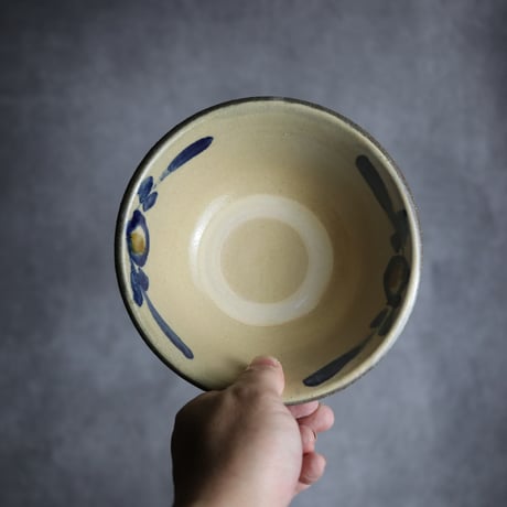 5寸マカイ1 飴 呉須釉 菊花唐草 やちむん 陶器 北窯 宮城正享工房:7005015
