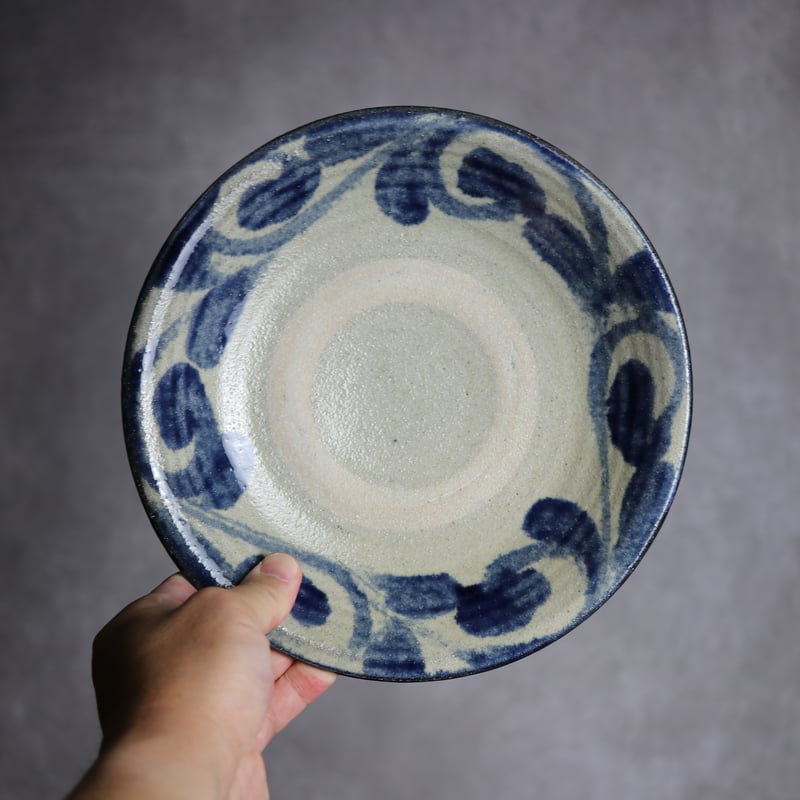 7寸皿2 呉須釉 唐草 やちむん 陶器 榮一工房:7013019 | MADE IN OKIN
