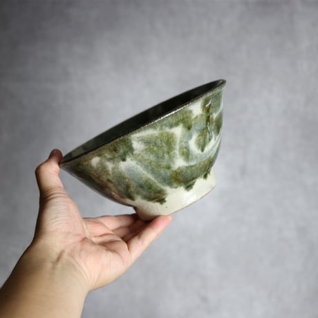 6寸マカイ1 黒呉須釉 菊唐草紋 やちむん 陶器 榮一工房:7013043
