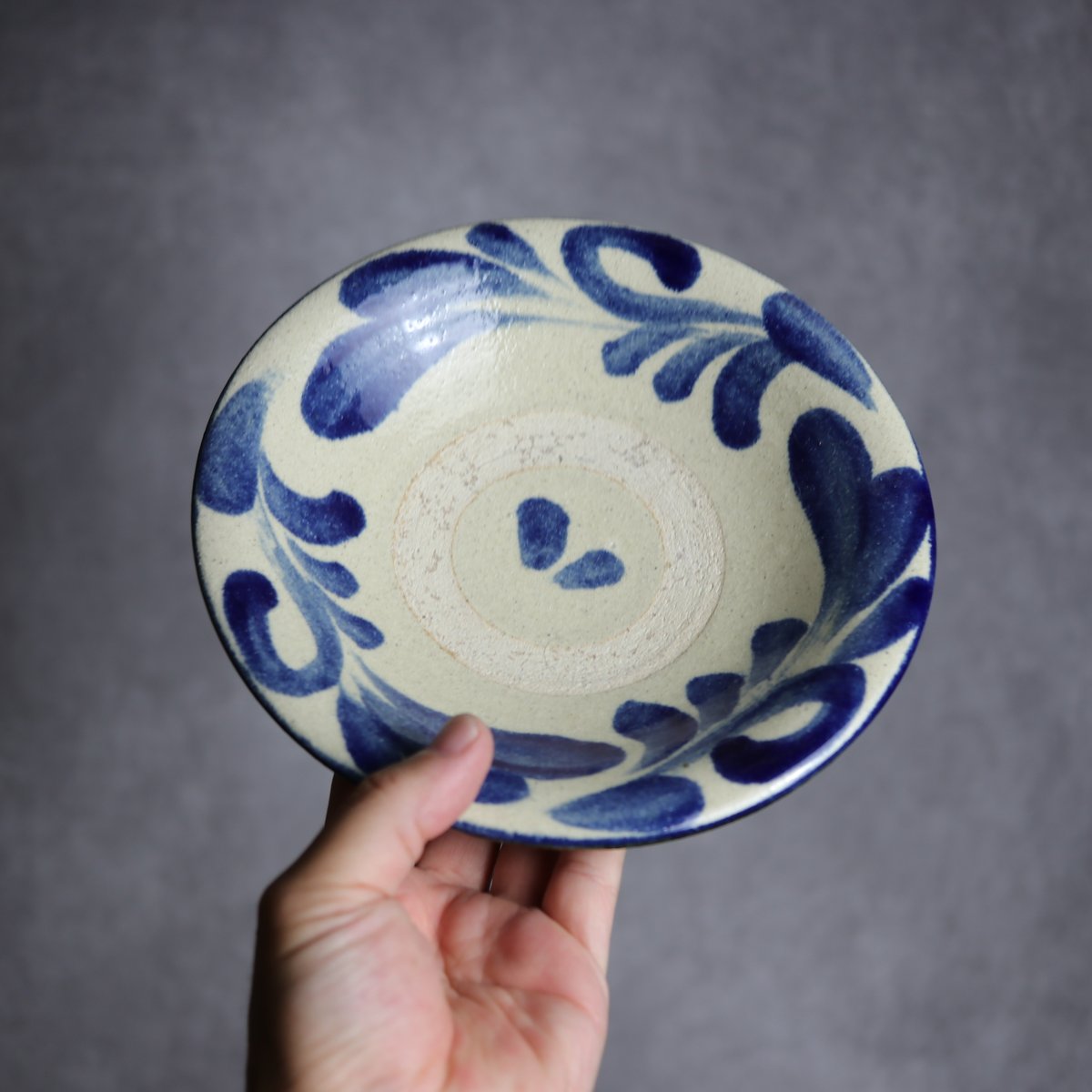 6寸皿1 呉須釉 唐草 やちむん 陶器 北窯 松田共司工房:7004008 | MADE