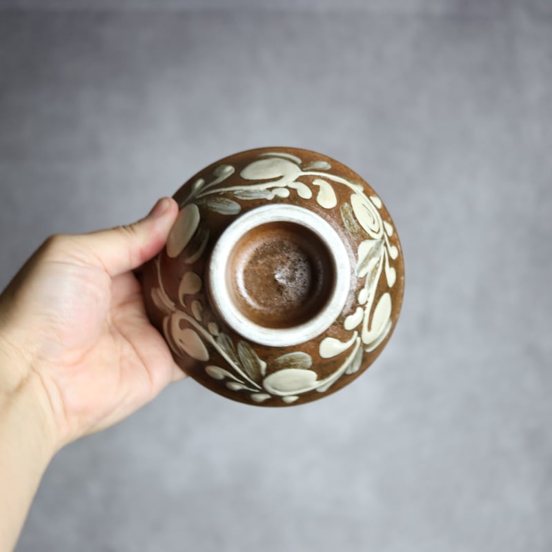 4寸マカイ1 イッチン 唐草 やちむん 陶器 茂生窯:7015102 | MADE
