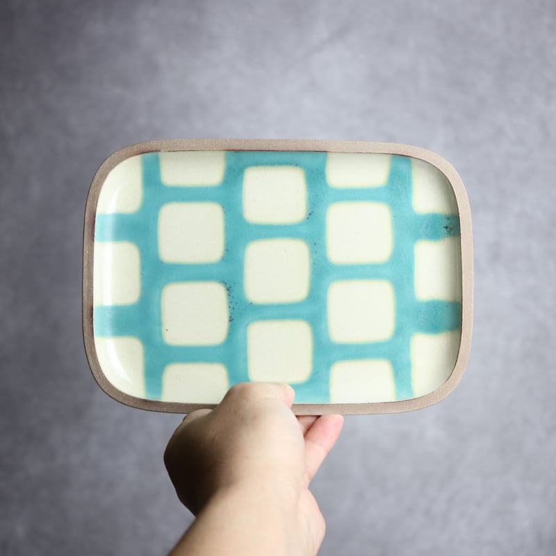 長角皿中 ソーダ やちむん 陶器 一翠窯:7021002 | MADE IN OKINAWA｜