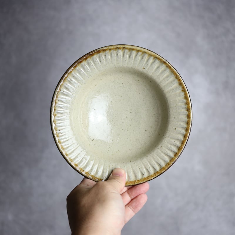 5.5寸リム鉢 シノギ 白 ストライプ やちむん 陶器 陶芸こまがた