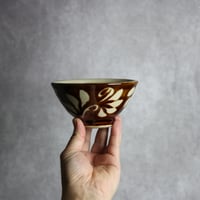 4寸マカイ 飴釉 蝋抜 菊紋唐草 やちむん 陶器 真南風工房:7011008