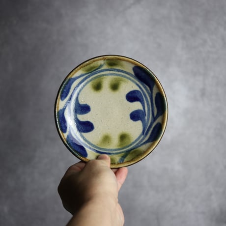 5寸皿 デイゴ唐草 青 緑 やちむん 陶器 陶芸こまがた:7006011