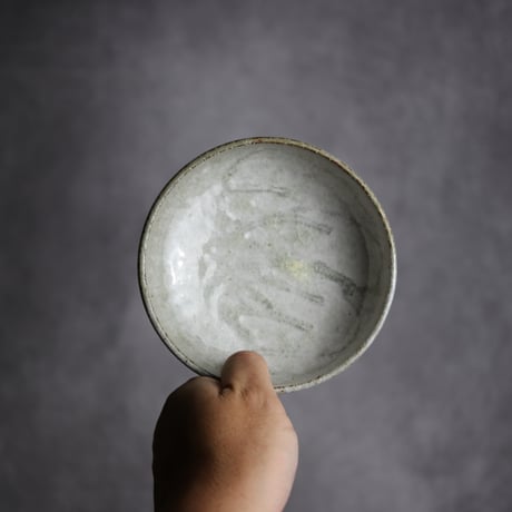 沖縄　やちむん　８寸リムプレート　灰釉　森製陶所 沖縄 やちむん 8寸リムプレート 灰釉 森製陶所 沖縄やちむん8寸