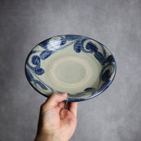 7寸皿2 呉須釉 唐草 やちむん 陶器 榮一工房:7013019