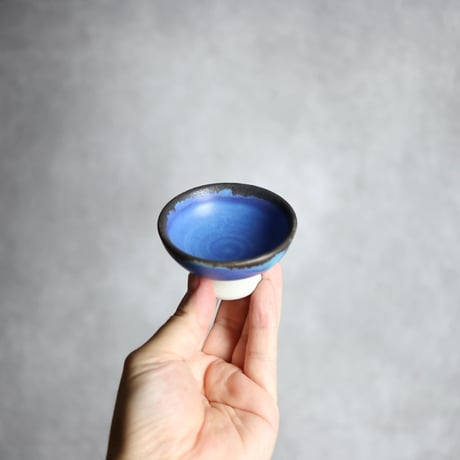 ぐい呑S1 黒 ペルシャ釉 やちむん 陶器 拓美窯:7203028