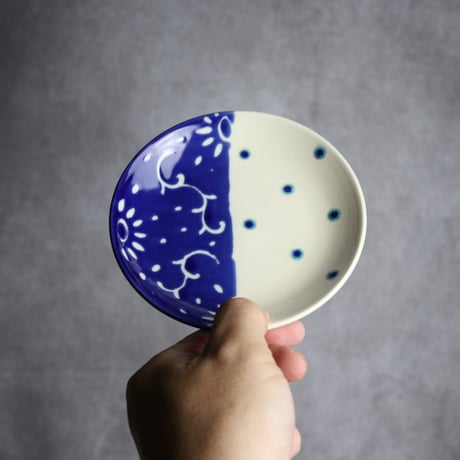 4寸皿 呉須釉 唐草 やちむん 陶器 高江洲陶磁器:7205003