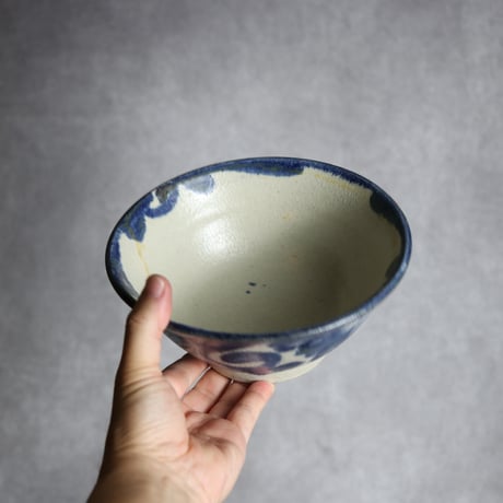 6寸マカイ1 呉須釉 菊唐草紋 やちむん 陶器 榮一工房:7013043