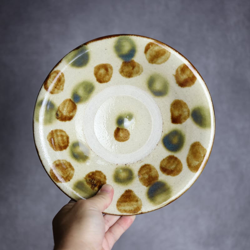 ①やちむん　沖縄　北窯　点打ち　レア　人気7寸　平皿　松田共司　宮城　登り窯　皿 やちむん 民藝 読谷山焼 北窯 宮城正享 7寸皿 中皿 三彩点打ち