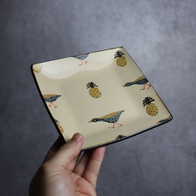 角皿C ヤンバルクイナパイン やちむん 陶器 アトリエクッチャネ