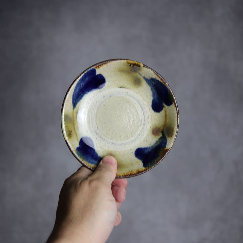4寸皿1S呉須 緑釉 双葉紋 やちむん 陶器 北窯 松田共司工房:7004004