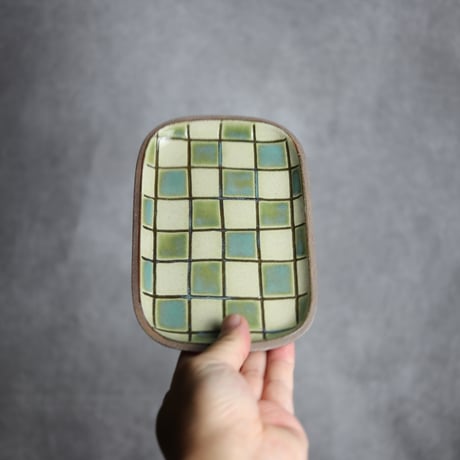 長角皿 小 格子 オーグスヤー 白 やちむん 陶器 一翠窯:7021001