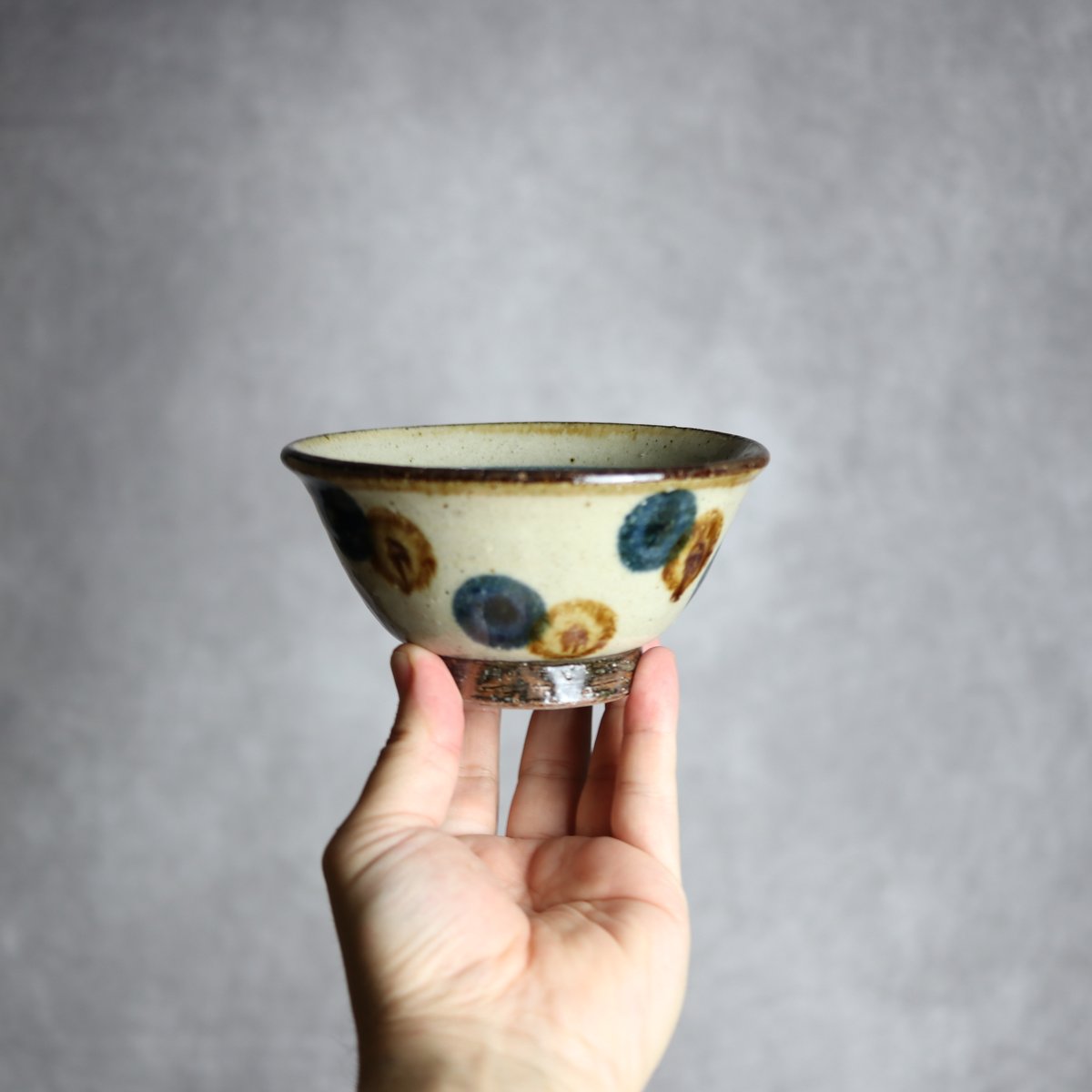 4寸マカイ 紺 茶 ドット やちむん 陶器 陶芸こまがた:7006072