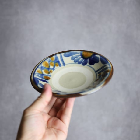 5寸皿1S 飴 呉須釉 菊花 格子点打 やちむん 陶器 いずみ窯 島袋工房:7028011