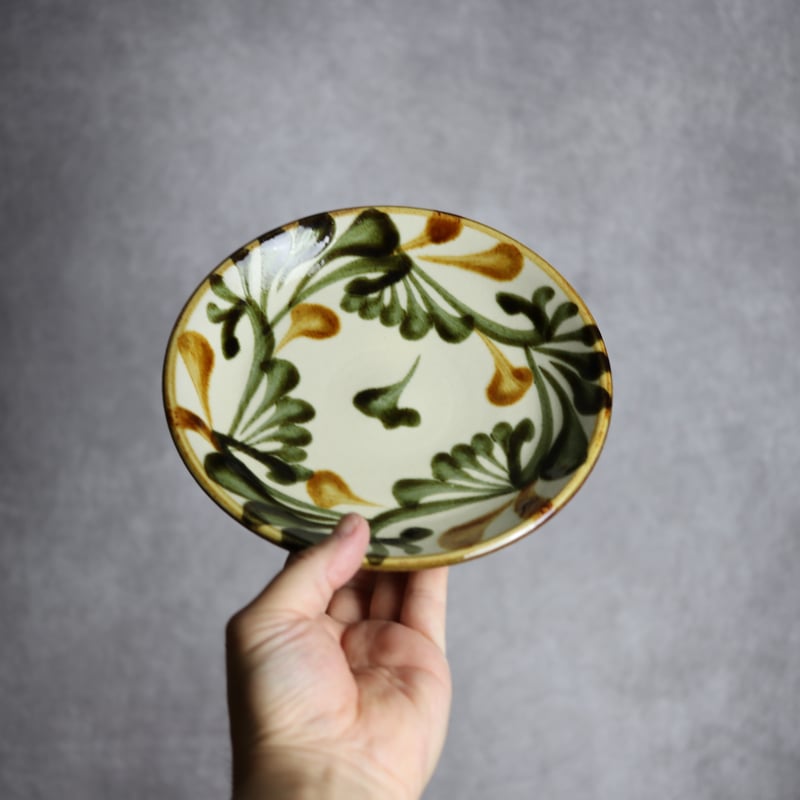 6寸皿 黒呉須 唐草 やちむん 陶器 陶眞窯:7001411 | MADE IN OKINAWA