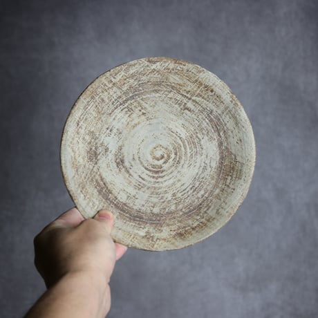 kazoo様 2枚セット　新品　やちむん　田村窯　7寸皿(蛇の目あり) 指掻き やちむんの通販｜【公式】スタジオイイコロ - Studio1156 Online