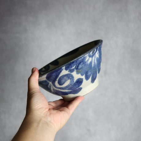 6寸マカイ1 呉須釉 菊唐草紋 やちむん 陶器 榮一工房:7013043