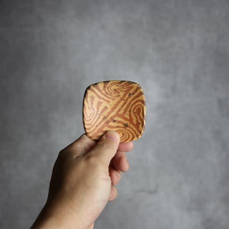 豆皿7 赤 練り込み やちむん 陶器 南蛮焼知念窯 :7209001