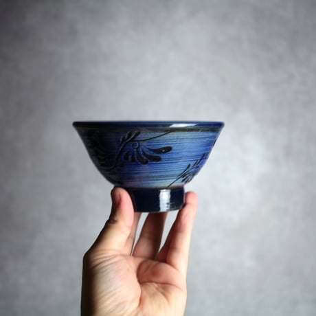 4寸マカイ 青刷毛目 線彫唐草 やちむん 陶器 幸陶器:7002013
