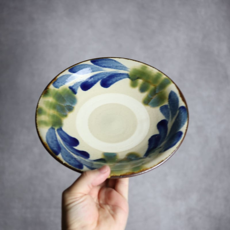 7寸皿1S 呉須 緑釉 葡萄 やちむん 陶器 いずみ窯:7028019 | MADE IN O